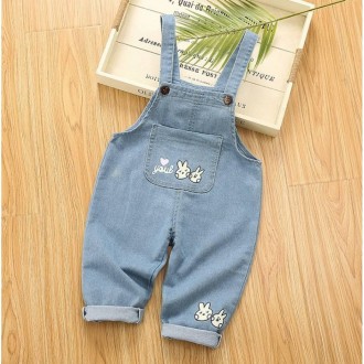 Тонкий джинсовий комбінезон для дівчаток. зручний та стильний, застібається на б. . фото 2
