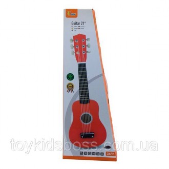 Іграшкова 6-струнна дерев'яна гітара виглядає як справжній інструмент, що має гр. . фото 2