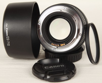 Продам объектив Canon 50 mm f/1.4 резкий с открытой диафрагмы.
Состояние (см.фо. . фото 4