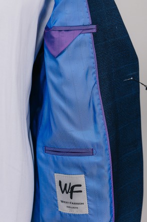 
ІНФОРМАЦІЯ ПРО ПРОДУКТ
Чоловічий класичний костюм у клітку: темно-синій піджак . . фото 4