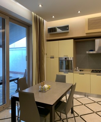Продажа 10ст Фонтана дом 355 м в Одессе 6 соток, гараж, дорогой ремонт.. Одесса. фото 1 Продажа 10ст Фонтана дом 355 м в Одессе 6 соток, гараж, дорогой ремонт.. Одесса. фото 1