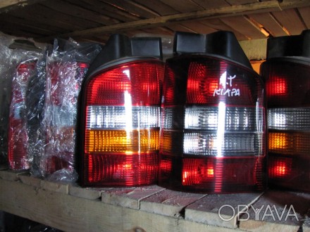  Задний правый фонарь под крышку багажника (под ляду) для Volkswagen T5 (Фольксв. . фото 1
