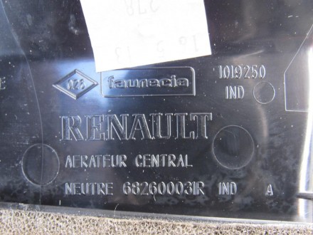  Дефлектор в торпеду обдува воздуха, воздуховод Renault Scenic 3 (Рено Сценик 3). . фото 3