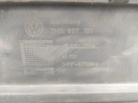  Бампер передний Volkswagen T5 (Фольксваген Т5) 2008 г.в. Оригинал, в хорошем со. . фото 6