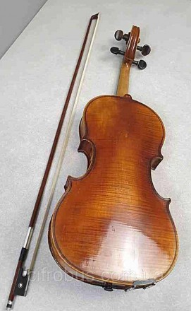 Скрипка выполненная в традиции европейской школы скрипичных мастеров. Модель Стр. . фото 3