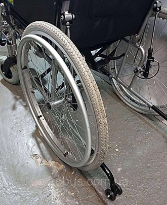 інвалідна коляска типу релайнер із можливістю відкинути сидіння в положення лежа. . фото 10
