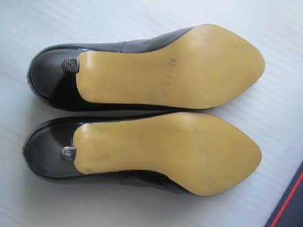 Туфлі жіночі TOMIS (літо), шкіряні, колір - чорний, розмір - 34 - 35

Туфлі жі. . фото 10