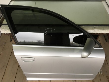 Двері передня права в зборі Audi A4 B7 (Ауді) 2004, 2005, 2006, 2007, 2008 рік
П. . фото 4