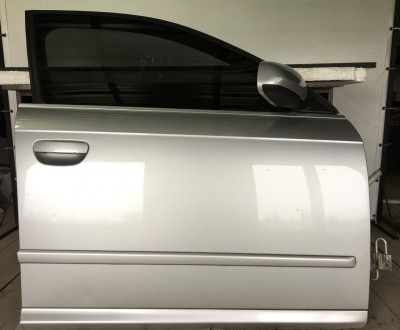 Двері передня права в зборі Audi A4 B7 (Ауді) 2004, 2005, 2006, 2007, 2008 рік
П. . фото 3