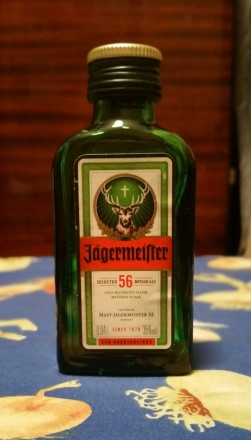 Редкая миниатюрная бутылочка зелёного стекла.

От немецкой спиртовой настойки . . фото 2