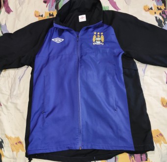 Футбольная кофта с капюшоном Umbro FC Manchester City, размер-М, длина-74см, под. . фото 2