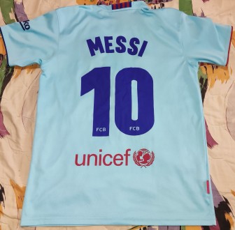Футболка FC Barcelona, Messi, официальный продукт, размер-S, длина-67см, под мыш. . фото 3