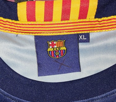 Футболка FC Barcelona, Iniesta, официальный продукт, размер-XL, длина-70см, под . . фото 4