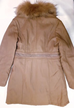Куртка длинная выше колена
под пояс эко кожаная цвет бежевая капучино
утепленная. . фото 9