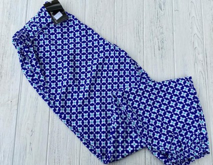 
	япкие летние тонкие штаны 
 очень удобные на резинках красивая яркая расцветка. . фото 4
