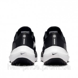 Кросівки Nike
Zoom Fly 5 Black White DM8968-001
Розміри: 45
Універсальна модель . . фото 3