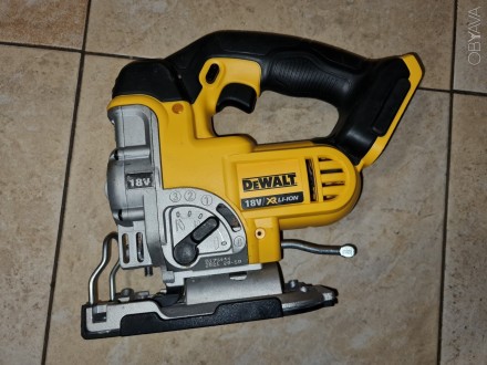 Лобзик акумуляторний електролобзик Dewalt DCS 331 з Англії. Івано-Франківськ. фото 1 Лобзик акумуляторний електролобзик Dewalt DCS 331 з Англії. Івано-Франківськ. фото 1