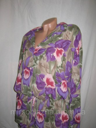  Женская блуза в цветах Etam б/у (сэконд-хенд). Ткань 100% полиэстер, на ощупь ш. . фото 7