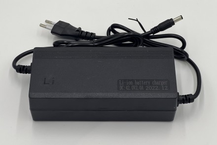 Зарядное устройство Instrade 36V 2A для литиевых аккумуляторов - с защитой от пе. . фото 2
