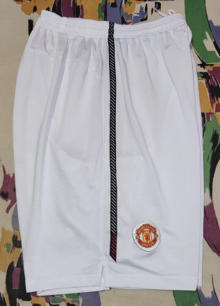 Футбольные шорты FC Manchester United, размер-М, пояс 32-40см, длина-52см, без к. . фото 5