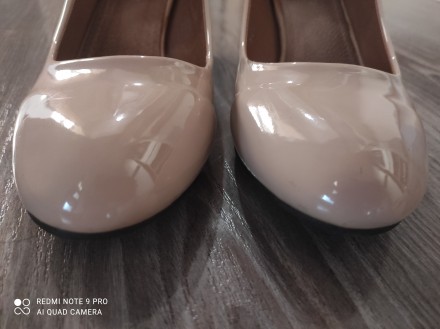 Лакові класичні туфлі на невеликому каблуку, розмір 41, мало мірить іде на 40 (д. . фото 8