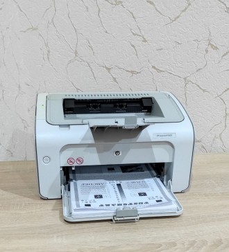 В продаже лазерный принтер HP LaserJet P1005 белого цвета. Краткое видео работы . . фото 3