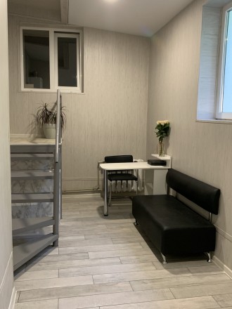 Продам 2-к квартиру 49м2 под бизнес в центре.. Кропивницький. фото 1 Продам 2-к квартиру 49м2 под бизнес в центре.. Кропивницький. фото 1