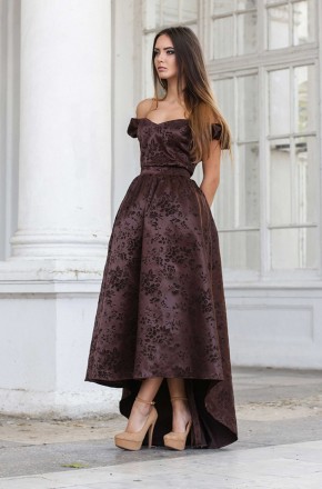 Сукня від українського дизайнера з широкою асиметричною спідницею, акцентом на т. . фото 2