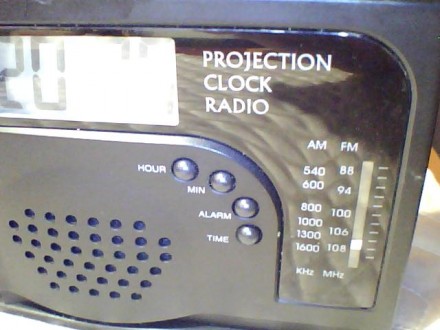 Электронный радиоприемник с часами и будильником 'murphy'
c установко. . фото 11
