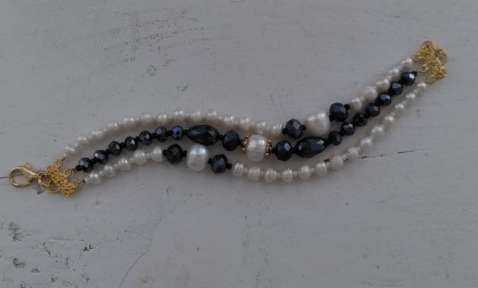 Розкішний чорно-білий браслет із натуральних перлів та чеського кришталю. Розмір. . фото 6