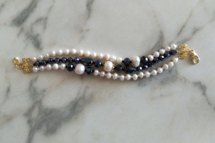 Розкішний чорно-білий браслет із натуральних перлів та чеського кришталю. Розмір. . фото 4