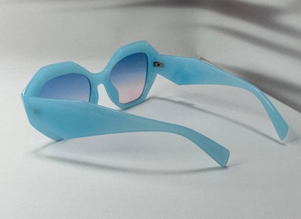 Солнцезащитные женские очки многоугольные массивные
защита от ультрафиолета uv40. . фото 3