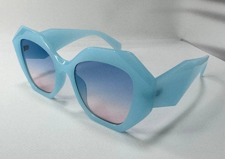 Солнцезащитные женские очки многоугольные массивные
защита от ультрафиолета uv40. . фото 2