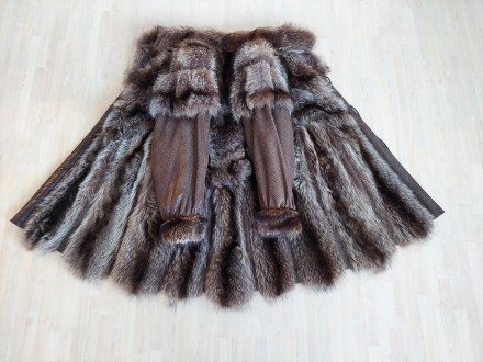 Предлагаем Вам купить красивое пальто, шубу из натурального меха енота и кожи. С. . фото 4