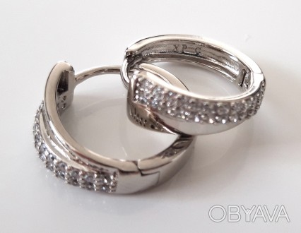 Позолоченные серьги Xuping Jewelry кольца с цирконом. В основе изделия использов. . фото 1