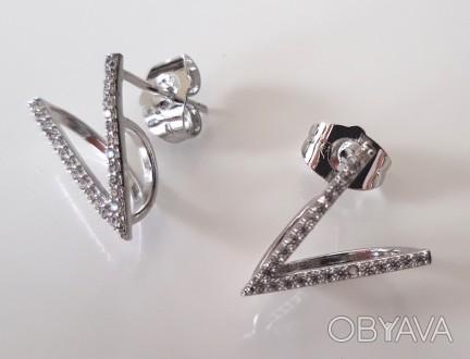 Позолоченные серьги Xuping Jewelry гвоздики с цирконами. В основе изделия исполь. . фото 1