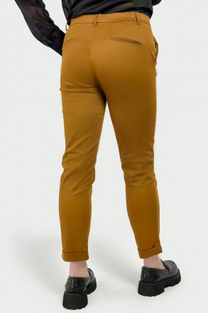 
Минималистичные женские брюки из смесового хлопка. Материал хорошо держит форму. . фото 6