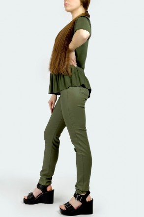 Облегающие женские брюки из мягкого смесового хлопка с восковым напылением. Хлоп. . фото 3