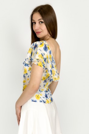 Шифоновая блузка от испанского бренда ZARA. Модель на одно плечо, декорирована в. . фото 9