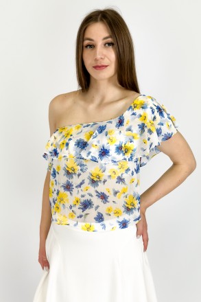 Шифоновая блузка от испанского бренда ZARA. Модель на одно плечо, декорирована в. . фото 6