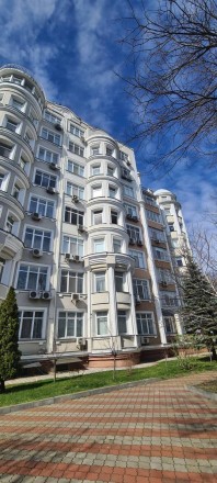 Продается четырехкомнатная квартира в новом жилом комплексе в Приморском районе . Приморский. фото 2