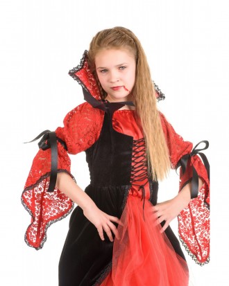 Дитячий маскарадний костюм "Вампірша" 
Дитячий карнавальний костюм Вампіреса.
У . . фото 4