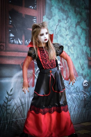 Дитячий маскарадний костюм "Вампірша" 
Дитячий карнавальний костюм Вампірша
У ко. . фото 2