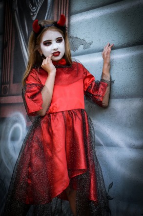 Дитячий маскарадний костюм "Вампірша"
Дитячий карнавальний костюм чортика для ді. . фото 4