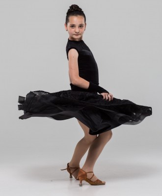 Платье рейтинговое №868 "Black dress" бейсик 38. Одесса. фото 1 Платье рейтинговое №868 "Black dress" бейсик 38. Одесса. фото 1