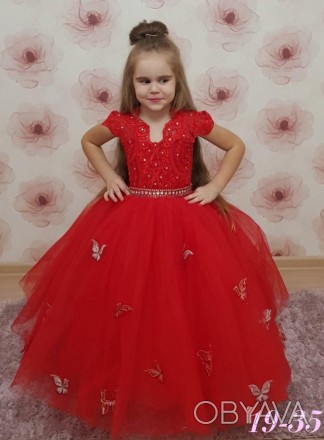 Нарядное праздничное выпускное детское платье с пышной юбкой ,украшено кружевом.. . фото 1