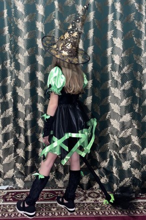 Дитячий карнавальний костюм для дівчинки «ВЕДЬМЕНОЧКА».
Основна тканина: атлас;
. . фото 5