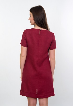 
Эксклюзивное вышитое платье на натуральном льне бордового цвета.
Современное же. . фото 5