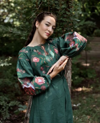 
 Довге плаття з льону. 
Оригінальний квітковий орнамент у стилі петриковського . . фото 4