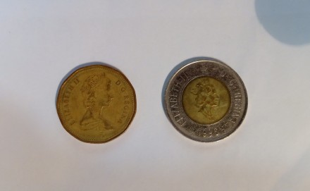 Канадские монеты.
1 доллар 1988 год.
2 доллара 1996 год.
Монеты продаются вме. . фото 3